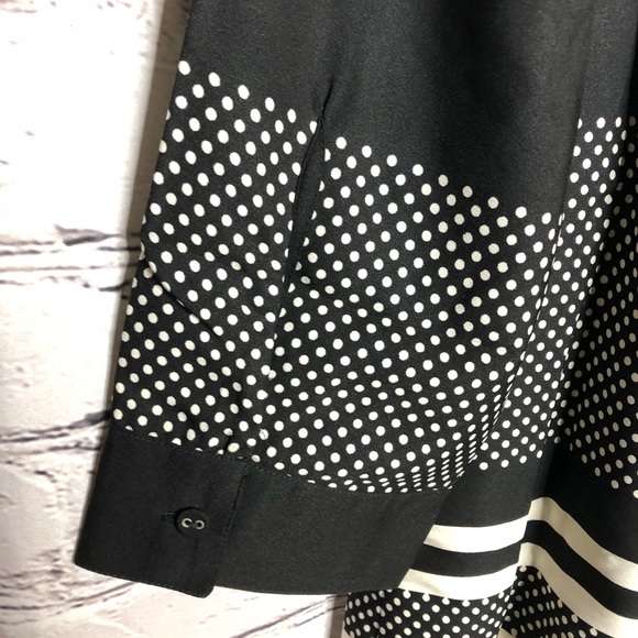 NWOT Modcloth Peter Pan Collar black and white Patterned Blouse size small - Picture 7 of 13